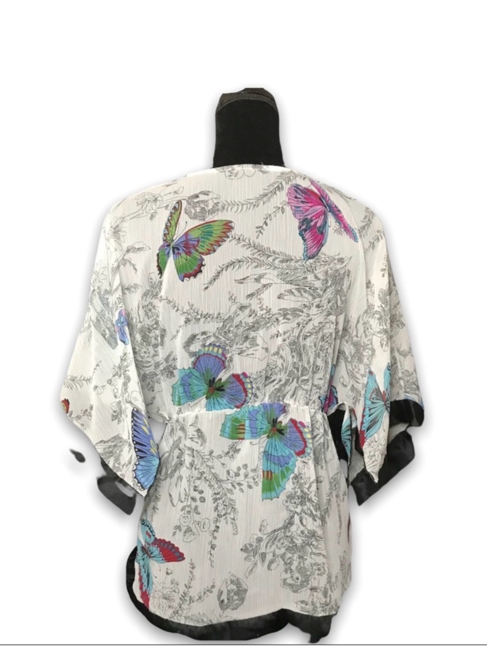 Bisou Bisou kimono top - Picture 13 of 14